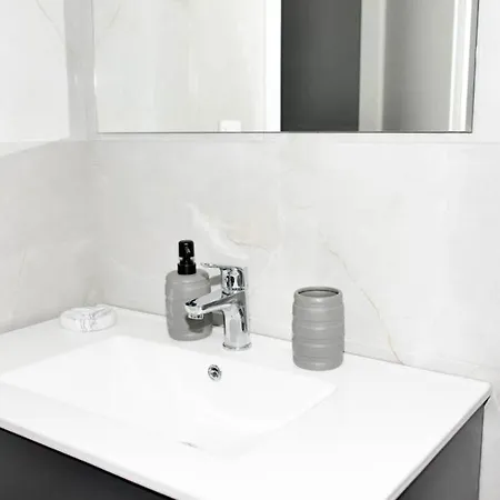 Aminokleous Apartment *